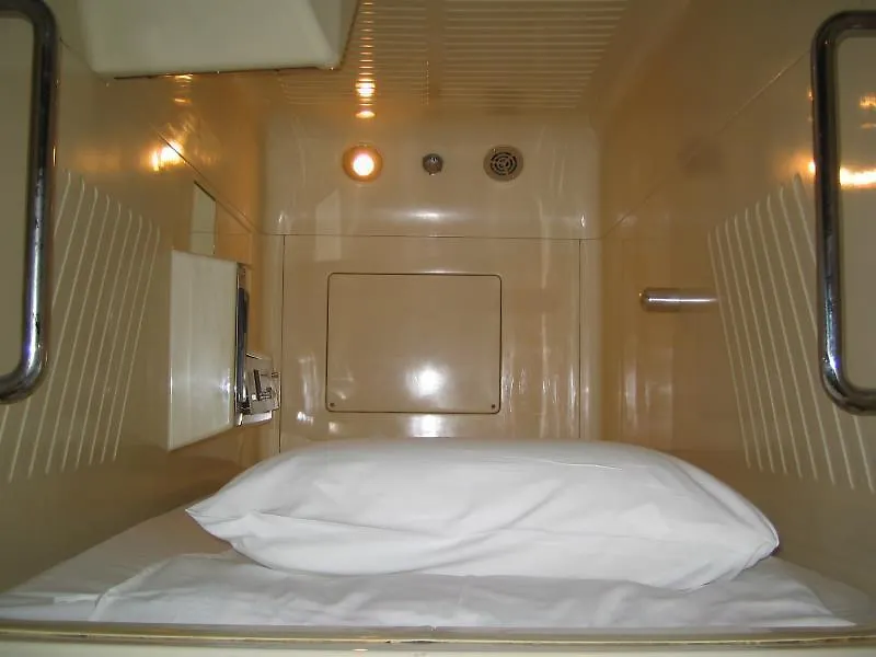 Ishino Spa Roppongi Vivi Capsule Hotel Tokyo