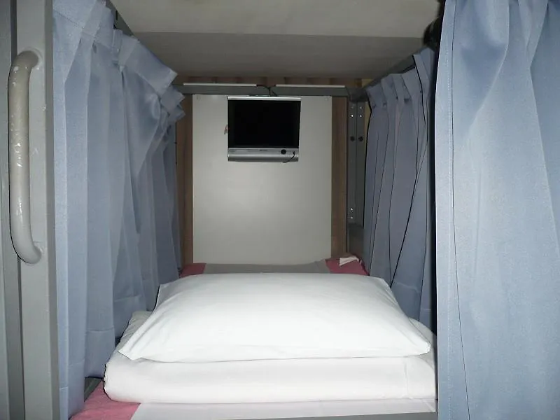 Ishino Spa Roppongi Vivi Capsule Hotel Tokyo